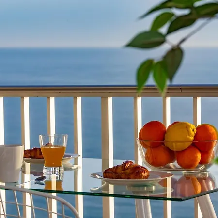 Panoramic Sea Views